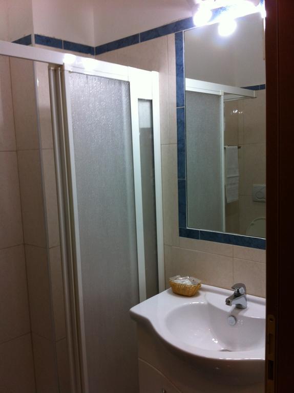 White House Motel Cerveteri Phòng bức ảnh
