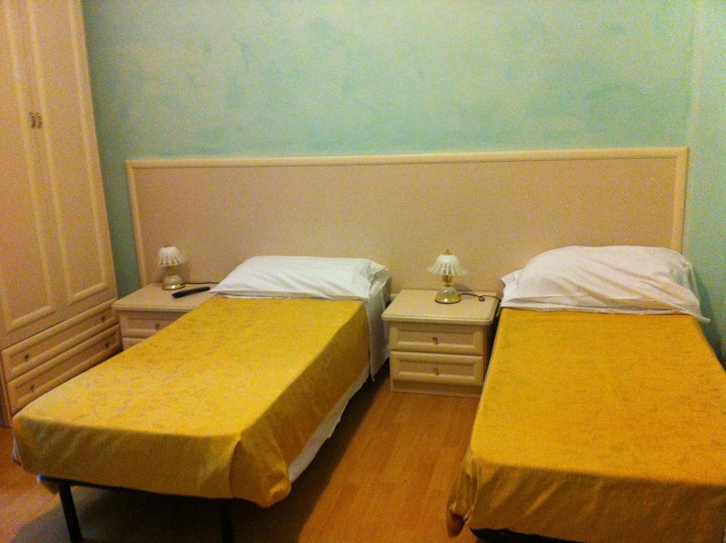 White House Motel Cerveteri Phòng bức ảnh